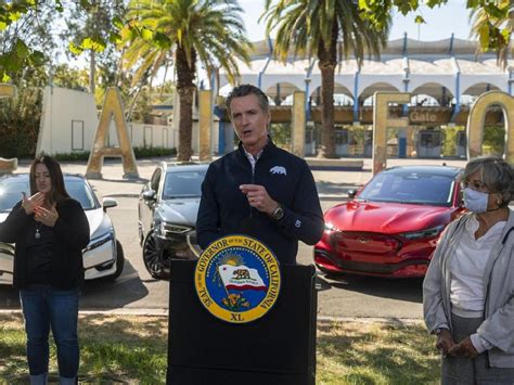 K­a­l­i­f­o­r­n­i­y­a­’­d­a­ ­e­l­e­k­t­r­i­k­l­i­ ­o­t­o­m­o­b­i­l­ ­f­l­o­p­l­a­r­ı­n­ı­ ­f­i­n­a­n­s­e­ ­e­t­m­e­k­ ­i­ç­i­n­ ­L­y­f­t­ ­d­e­s­t­e­k­l­i­ ­p­l­a­n­